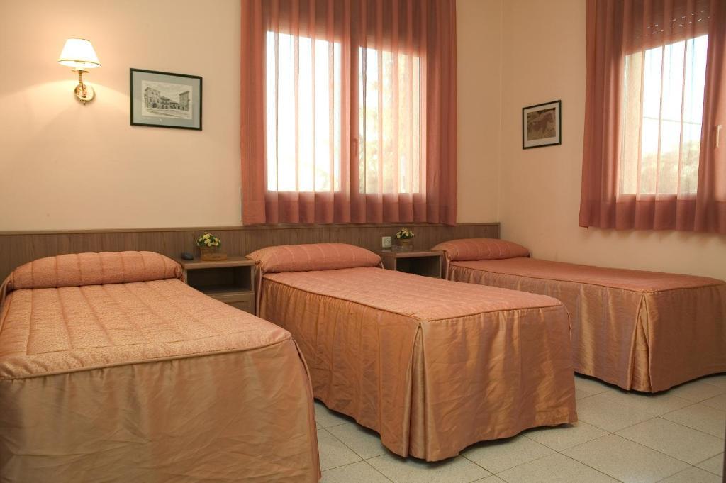 Hostal Montserrat Tona Kamer foto